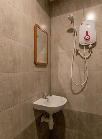 Imagen de la habitación del Hotel U Plus Budget. Foto 21