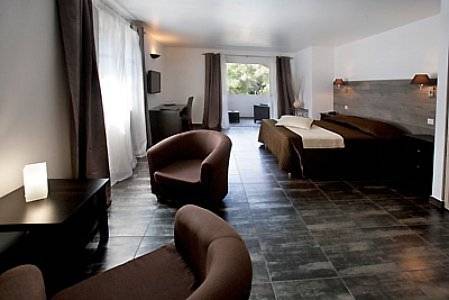 Imagen de la habitación del Hotel U Sant'agnellu. Foto 3