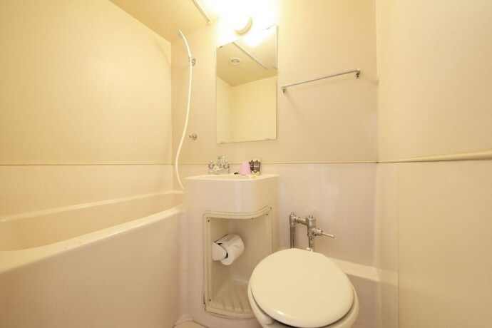 Imagen de la habitación del Hotel U Topia. Foto 22