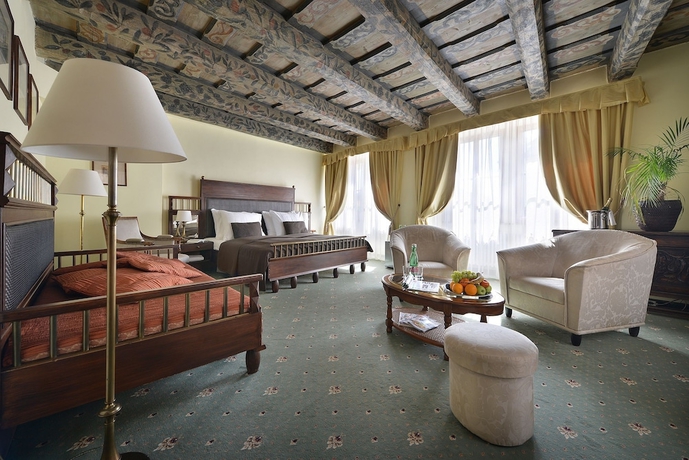 Imagen de la habitación del Hotel U Tri Pstrosu. Foto 3