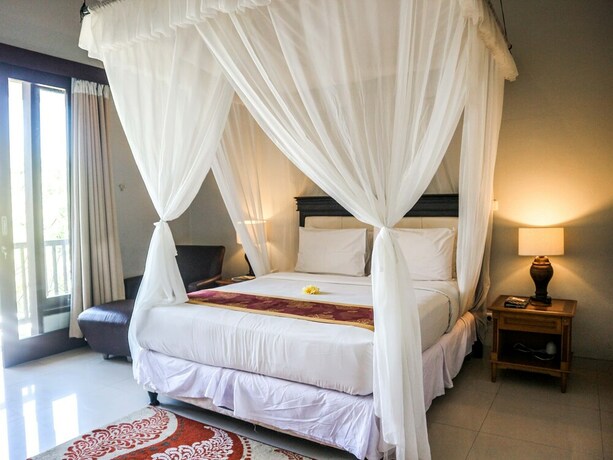 Imagen de la habitación del Hotel U Tube. Foto 36