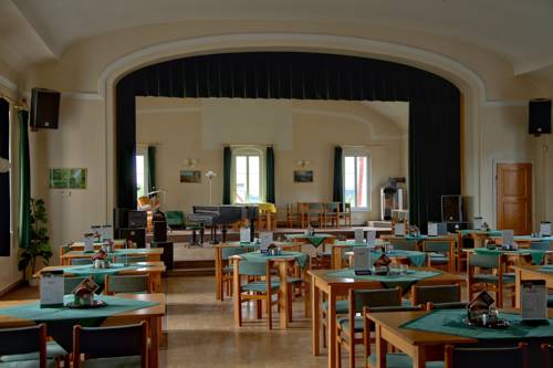 Imagen de la habitación del Hotel U Zelen&eacute;ho Stromu. Foto 7