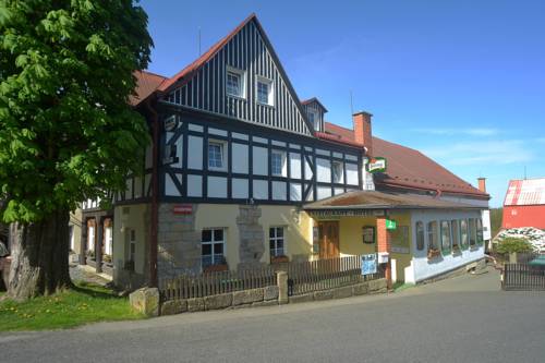 Imagen de la habitación del Hotel U Zelen&eacute;ho Stromu, Hrensko. Foto 10