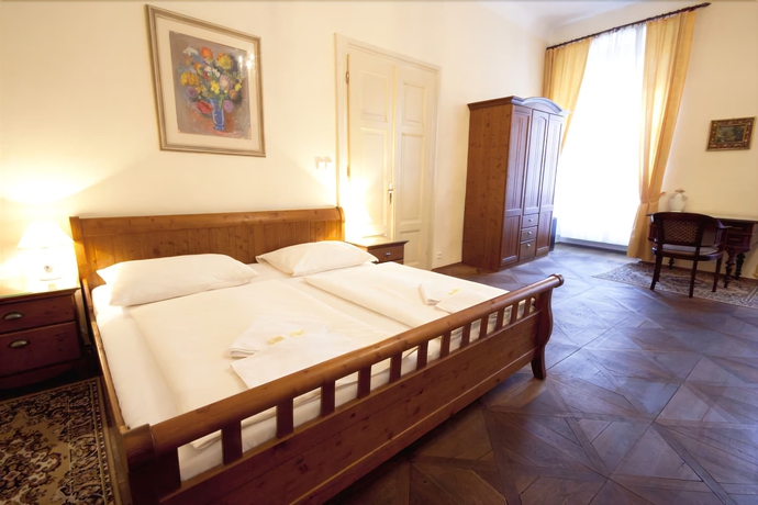 Imagen de la habitación del Hotel U Zlateho Jelena. Foto 4