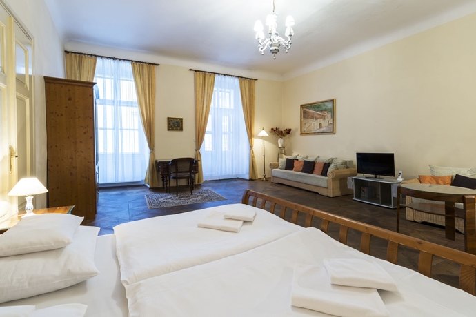 Imagen de la habitación del Hotel U Zlateho Jelena. Foto 6