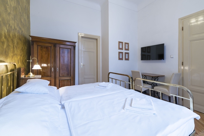 Imagen de la habitación del Hotel U Zlateho Jelena. Foto 13