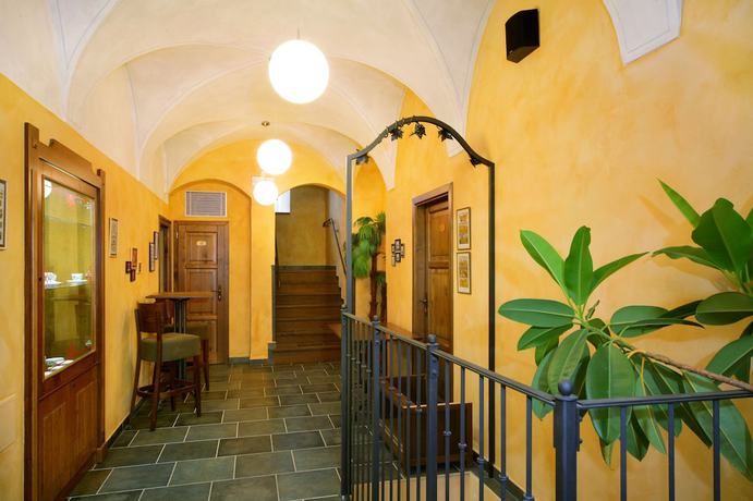 Imagen de los interiores del Hotel U Zvonu. Foto 20