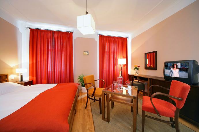 Imagen de la habitación del Hotel U Zvonu. Foto 13