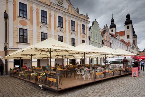 Imagen de la habitación del Hotel U Čern&eacute;ho Orla, Telč. Foto 3