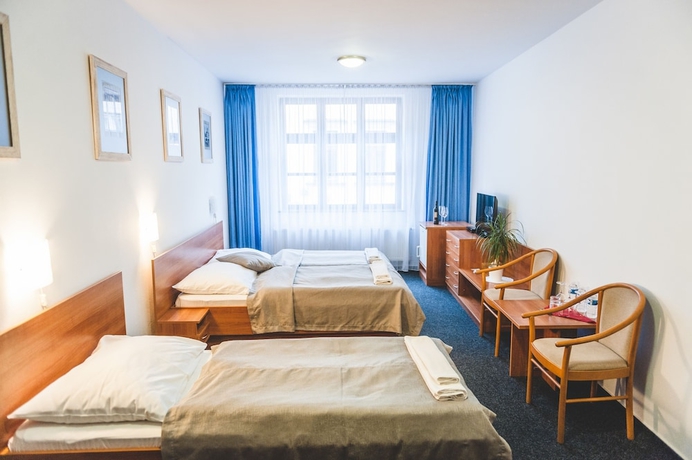 Imagen de la habitación del Hotel U Česk&eacute; koruny. Foto 12