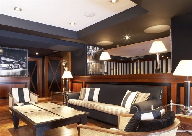 Imagen de los interiores del Hotel U232. Foto 6