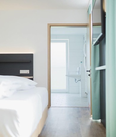 Imagen de la habitación del Hotel U7. Foto 6