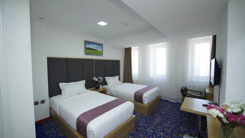 Imagen de la habitación del Hotel UB Grand Hotel. Foto 7