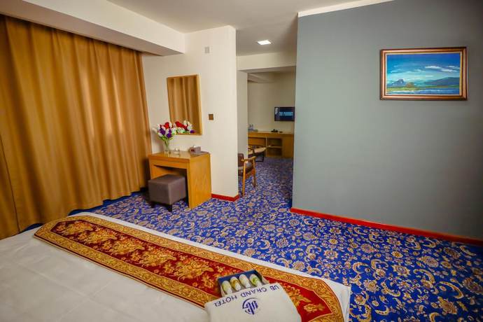 Imagen de la habitación del Hotel UB Grand Hotel. Foto 12