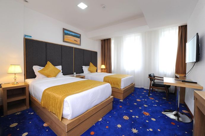 Imagen de la habitación del Hotel UB Grand Hotel. Foto 14