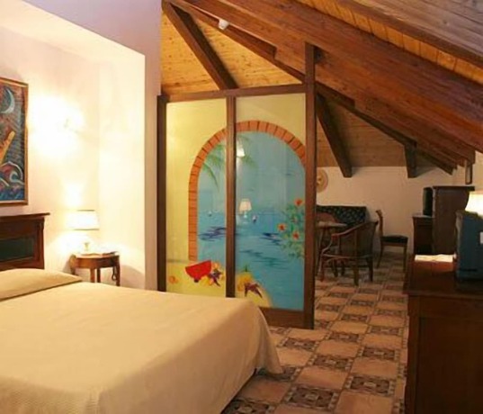 Imagen de la habitación del Hotel U\'Bais. Foto 7