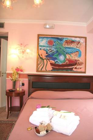 Imagen de la habitación del Hotel U\'Bais. Foto 8