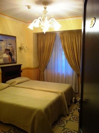 Imagen de la habitación del Hotel U\'Bais. Foto 10