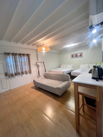 Imagen de la habitación del Hotel UDEE Cozy. Foto 17
