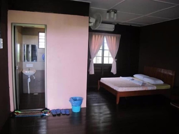 Imagen de la habitación del Hotel UK Farm Agro Resort. Foto 11