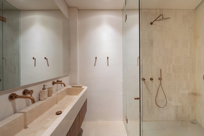 Imagen de la habitación del Hotel UMI Resort Uluwatu Bali. Foto 10