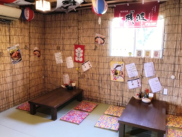 Imagen del bar/restaurante del Hotel UMIYAKARA. Foto 2