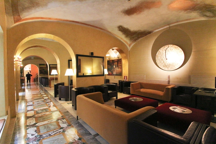 Imagen de los interiores del Hotel UNA Empire Roma. Foto 11