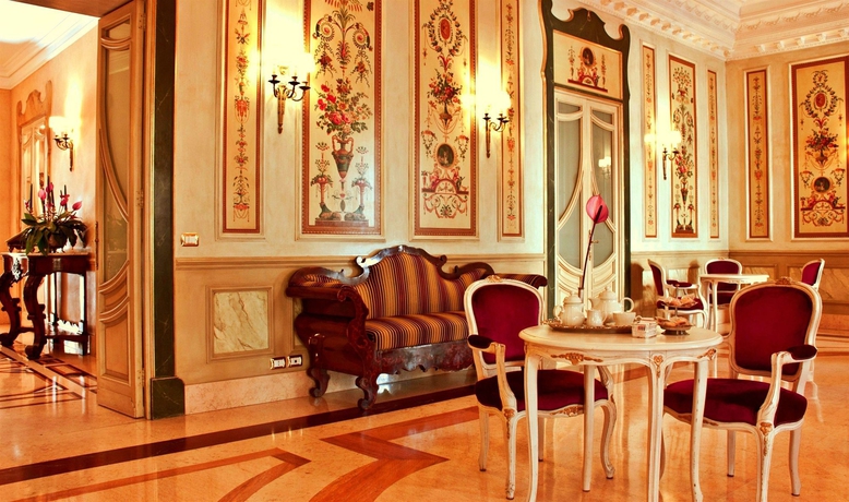 Imagen de los interiores del Hotel UNA HOTELS One Catania. Foto 9