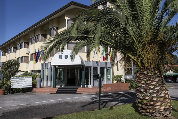 Imagen general del Hotel UNA Hotels Forte Dei Marmi. Foto 3
