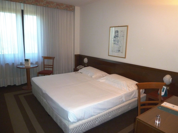 Imagen de la habitación del Hotel UNA Lodi. Foto 11