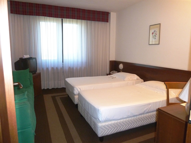 Imagen de la habitación del Hotel UNA Lodi. Foto 12