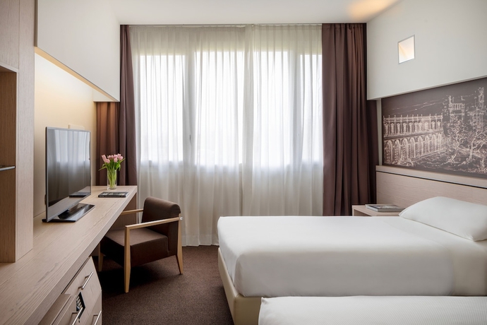 Imagen de la habitación del Hotel UNAHOTELS Bologna San Lazzaro. Foto 5