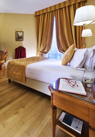 Imagen de la habitación del Hotel UNAHOTELS Galles Milano. Foto 7