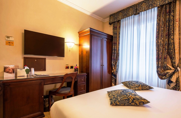 Imagen de la habitación del Hotel UNAHOTELS Galles Milano. Foto 8