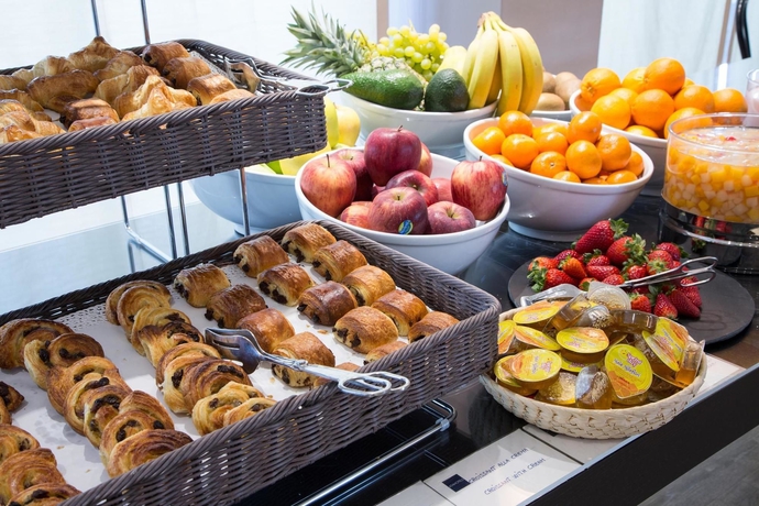 Imagen del bar/restaurante del Hotel UNAWAY & ResidenceAta Contessa Jolanda. Foto 7