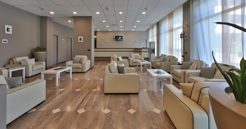 Imagen de los interiores del Hotel UNAWAY & ResidenceAta Contessa Jolanda. Foto 13