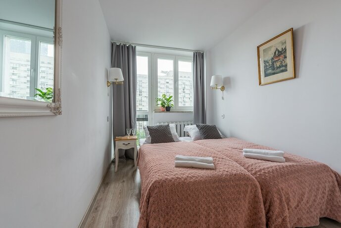 Imagen general del Hotel UNIT Warszawa Centrum Room by Metro Rondo ONZ. Foto 3