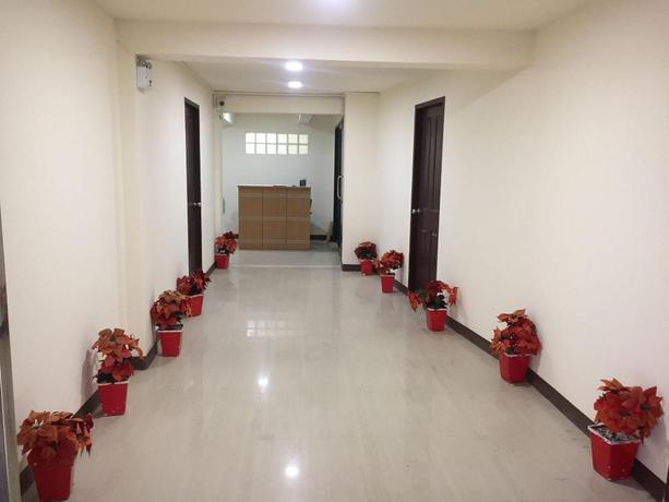 Imagen de los interiores del Hotel UNO INN. Foto 17