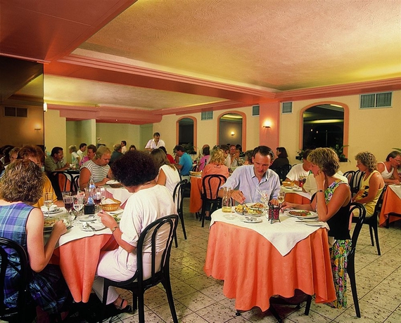 Imagen del bar/restaurante del Hotel URBAN VALLEY RESORT AND SPA. Foto 4