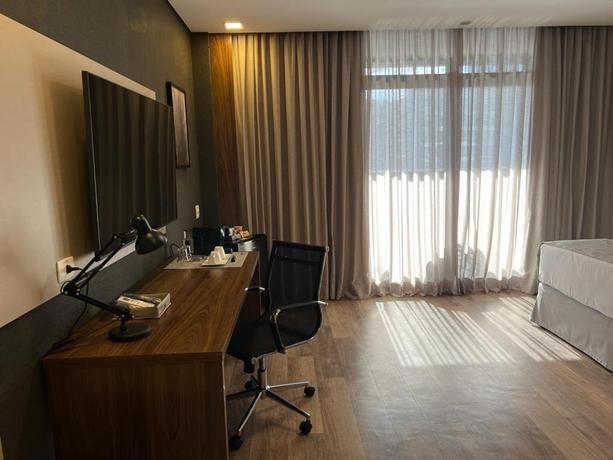 Imagen general del Hotel URBAN by UNU Osasco. Foto 12
