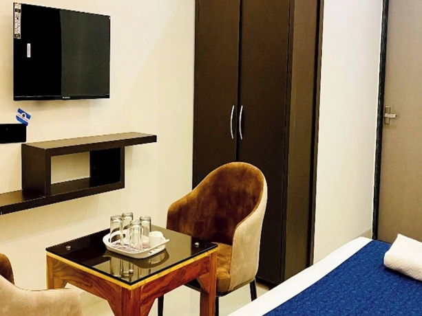 Imagen de la habitación del Hotel URS Palace. Foto 1