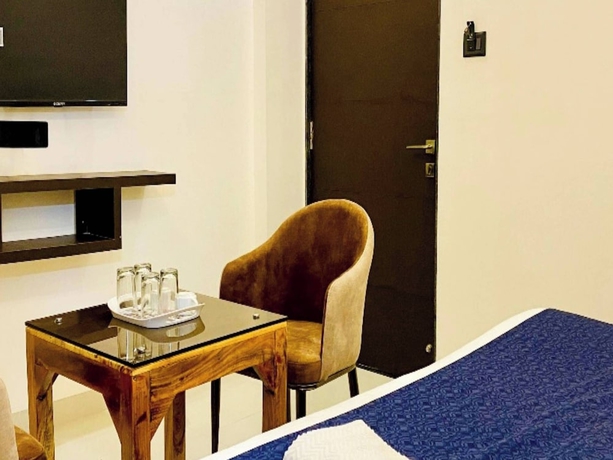 Imagen de la habitación del Hotel URS Palace. Foto 4