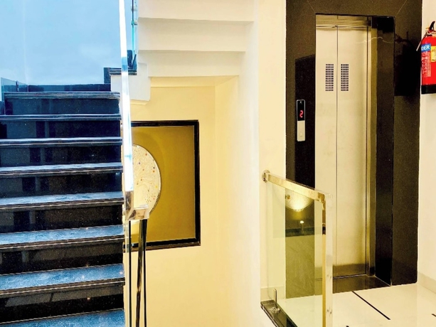 Imagen de los interiores del Hotel URS Palace. Foto 11