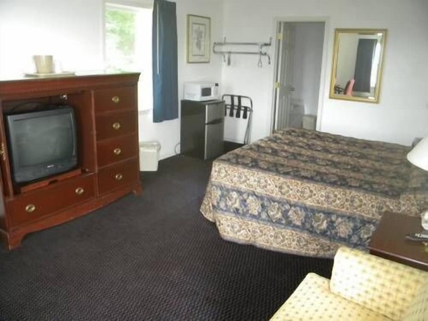 Imagen de la habitación del Hotel USA Inn and Suites Morgantown. Foto 8