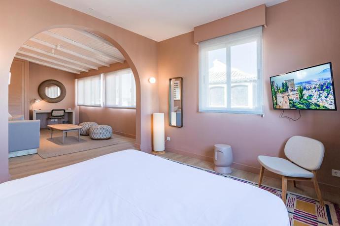 Imagen de la habitación del Hotel U-Sense Granada Centro. Foto 9