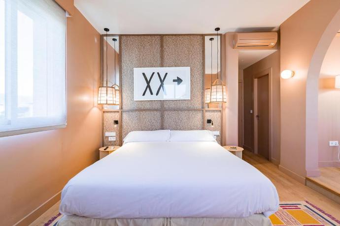 Imagen de la habitación del Hotel U-Sense Granada Centro. Foto 11