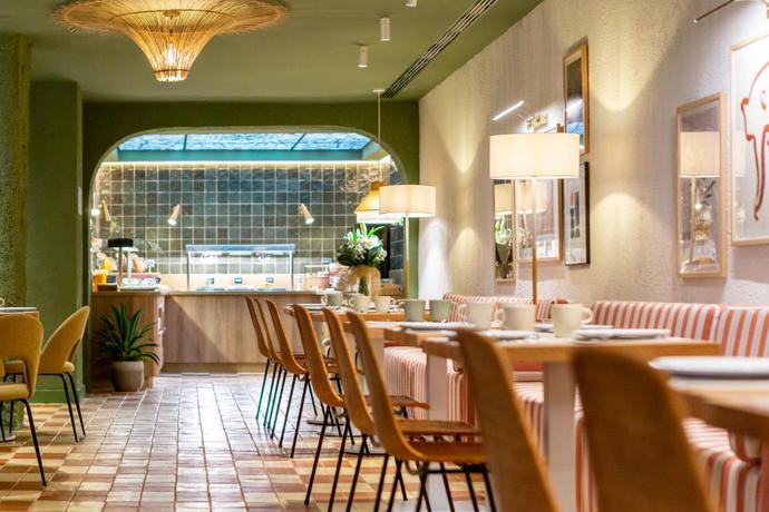 Imagen del bar/restaurante del Hotel U-Sense Granada Centro. Foto 4