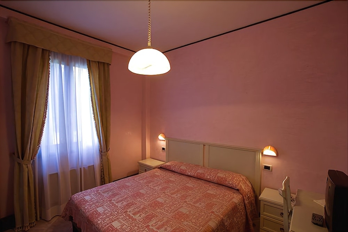 Imagen de la habitación del Hotel U-Visionary Venezia. Foto 6