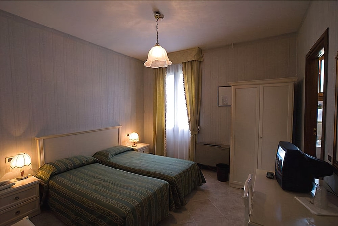 Imagen de la habitación del Hotel U-Visionary Venezia. Foto 12