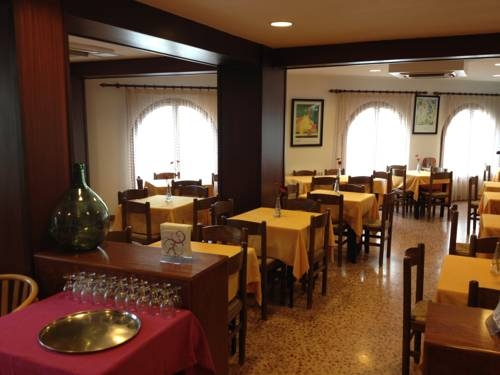 Imagen general del Hotel Ubaldo. Foto 18